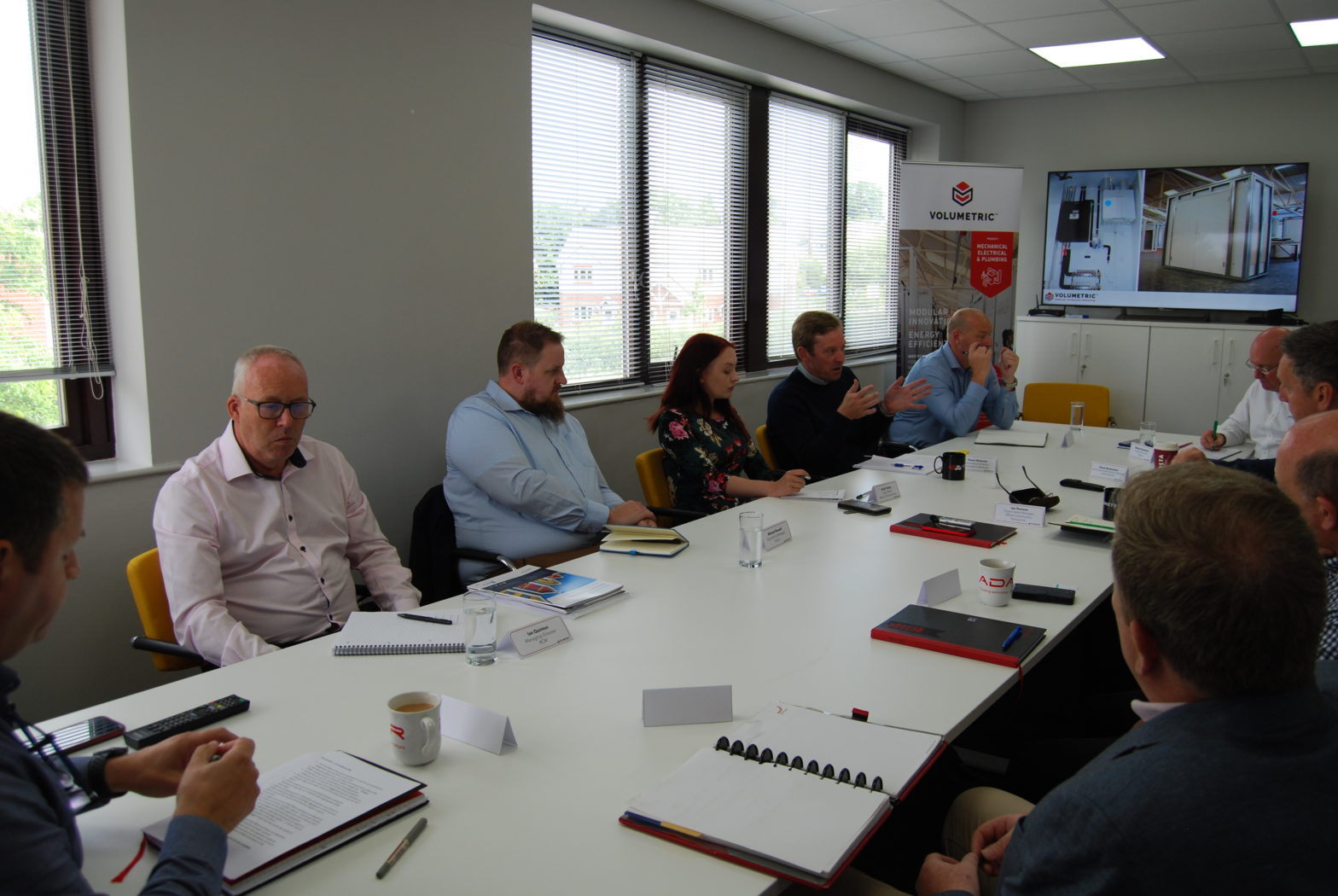 Roundtable discussing improved supply chain integration